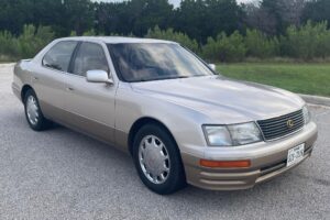 1996 Lexus LS 400
